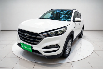 现代 途胜 2015款 1.6T 双离合两驱智能型