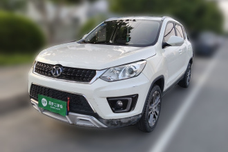 北京汽车 绅宝X35 2016款 1.5L 自动豪华版