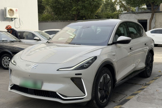 智己汽车 智己LS7 2023款 77kWh Urban Fit后驱版