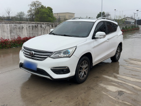 比亚迪 宋 2018款 1.5TID 自动智联尊贵型