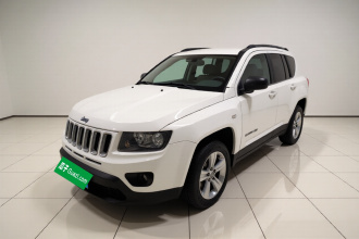 Jeep 指南者(进口) 2014款 2.0L 两驱运动版