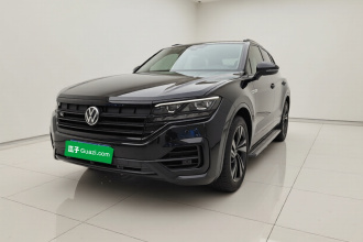 大众 途锐 2022款 3.0TSI 锐享版 曜黑运动套装