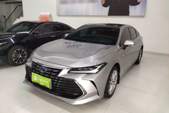 丰田 亚洲龙 2023款 双擎 2.5L XLE尊贵版