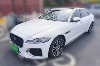 捷豹XFL 2024款 2.0T P250 两驱尊享豪华版