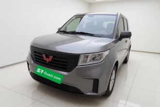 五菱汽车 五菱宏光PLUS 2020款 1.5L 手动标准型 7座