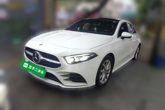 奔驰A级 2020款 改款 A 200 L 运动轿车时尚型