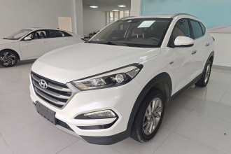 现代 途胜 2015款 1.6T 双离合两驱智能型