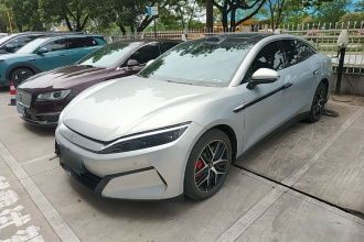 比亚迪 汉L 2025款 EV 四驱激光雷达旗舰型