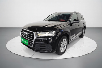 奥迪Q7 2019款 45 TFSI 舒适型
