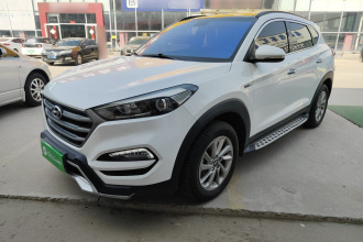 现代 途胜 2015款 1.6T 双离合两驱智能型