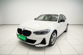 宝马1系 2023款 120i M运动曜夜版