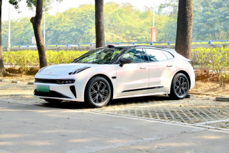 极氪001 2025款 WE版 100kWh 后驱