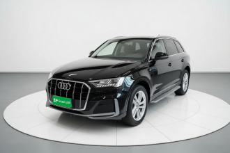 奥迪Q7 2022款 45 TFSI quattro S line运动型