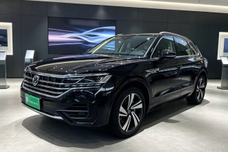 大众 途锐 2021款 3.0TSI 锐享版 经典运动套装