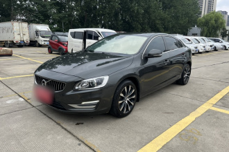 沃尔沃S60 2018款 S60L T3 智进进取版