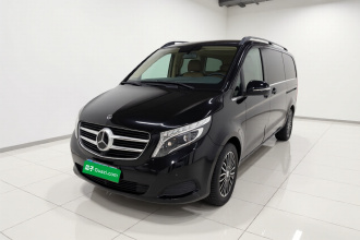 奔驰V级 2018款 V 260 L 尊贵加长版 国VI
