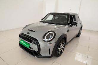 MINI 2022款 改款 2.0T COOPER S 经典派 五门版