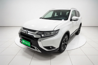 三菱 欧蓝德 2019款 2.0L 两驱畅享版 7座 国VI