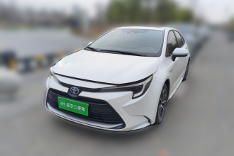 丰田 雷凌 2023款 智能电混双擎 1.8L 豪华版