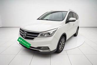 宝骏730 2019款 1.5L 手动时尚型 7座 国VI