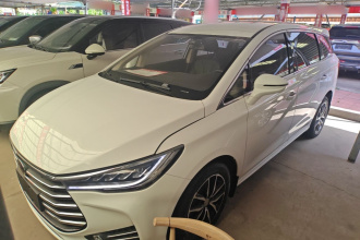 比亚迪 宋MAX 2017款 1.5T 自动智联豪华型 7座