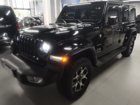 Jeep 牧马人 2019款 2.0T Sahara 四门版 国VI