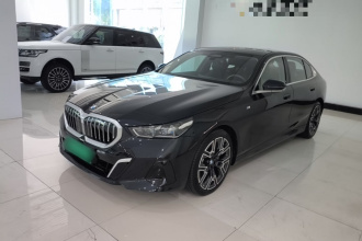 宝马5系 2025款 530Li 尊享型 M运动套装