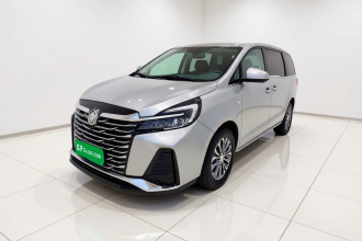 别克GL8 2023款 陆上公务舱 尊贵型