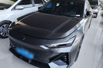 长安UNI-V 2023款 1.5T 尊贵型