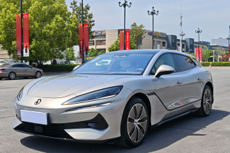 腾势Z9GT 2024款 1100四驱Max版