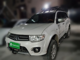 三菱 帕杰罗·劲畅 2013款 3.0L 自动四驱行政版