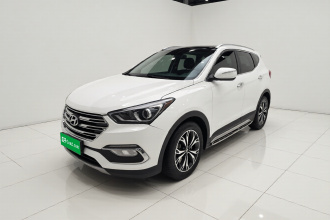 现代 胜达 2017款 2.0T 自动两驱智能型 7座