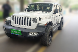 Jeep 牧马人 2019款 2.0T Sahara 四门版 国VI