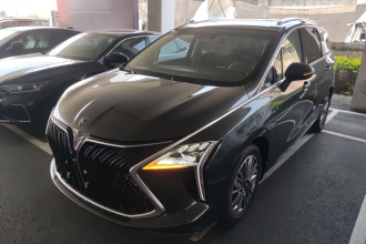 东风风行 风行游艇 2022款 1.5T DCT追风版