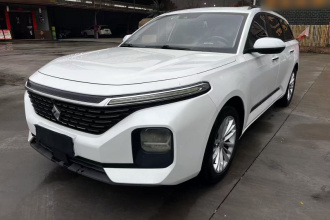 宝骏RC-5 2020款 RC-5W 1.5T CVT智耀豪华型