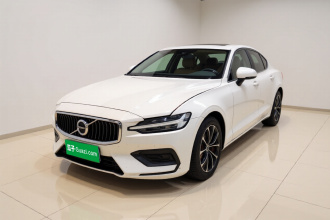 沃尔沃S60 2020款 T4 智逸豪华版