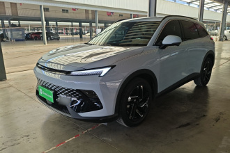 北京汽车 魔方 2023款 1.5T DCT铂金版