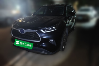 丰田 汉兰达 2022款 双擎 2.5L 四驱尊贵版 7座