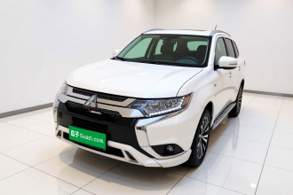 三菱 欧蓝德 2021款 2.0L 两驱畅行版 5座
