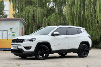 Jeep 指南者 2019款 220T 自动夜鹰版
