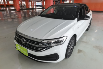 大众 速腾 2025款 改款 200TSI DSG飞越版
