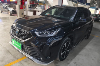 丰田 皇冠陆放 2022款 2.5L HEV四驱尊贵版