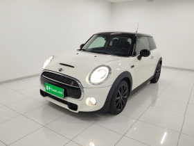 MINI 2019款 2.0T COOPER S 经典派