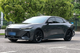 长安UNI-V 2022款 1.5T 尊贵型