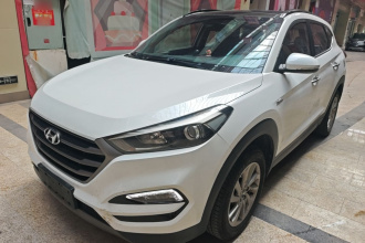 现代 途胜 2015款 1.6T 双离合两驱智能型