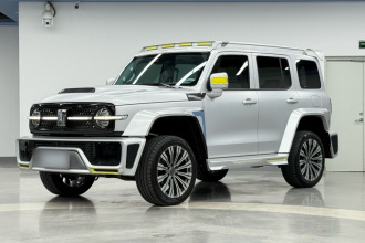 超境汽车 共创坦克300 2021款 2.0T 赛博坦克