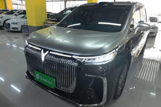 岚图汽车 岚图梦想家 2025款 PHEV 四驱旗舰乾崑版