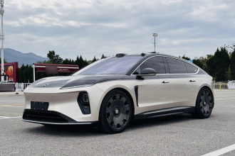 蔚来ET9 2025款 102kWh 签名版