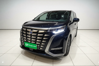 腾势D9 2022款 DM-i 970 四驱尊荣型