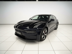 极氪001 2022款 长续航双电机 WE版